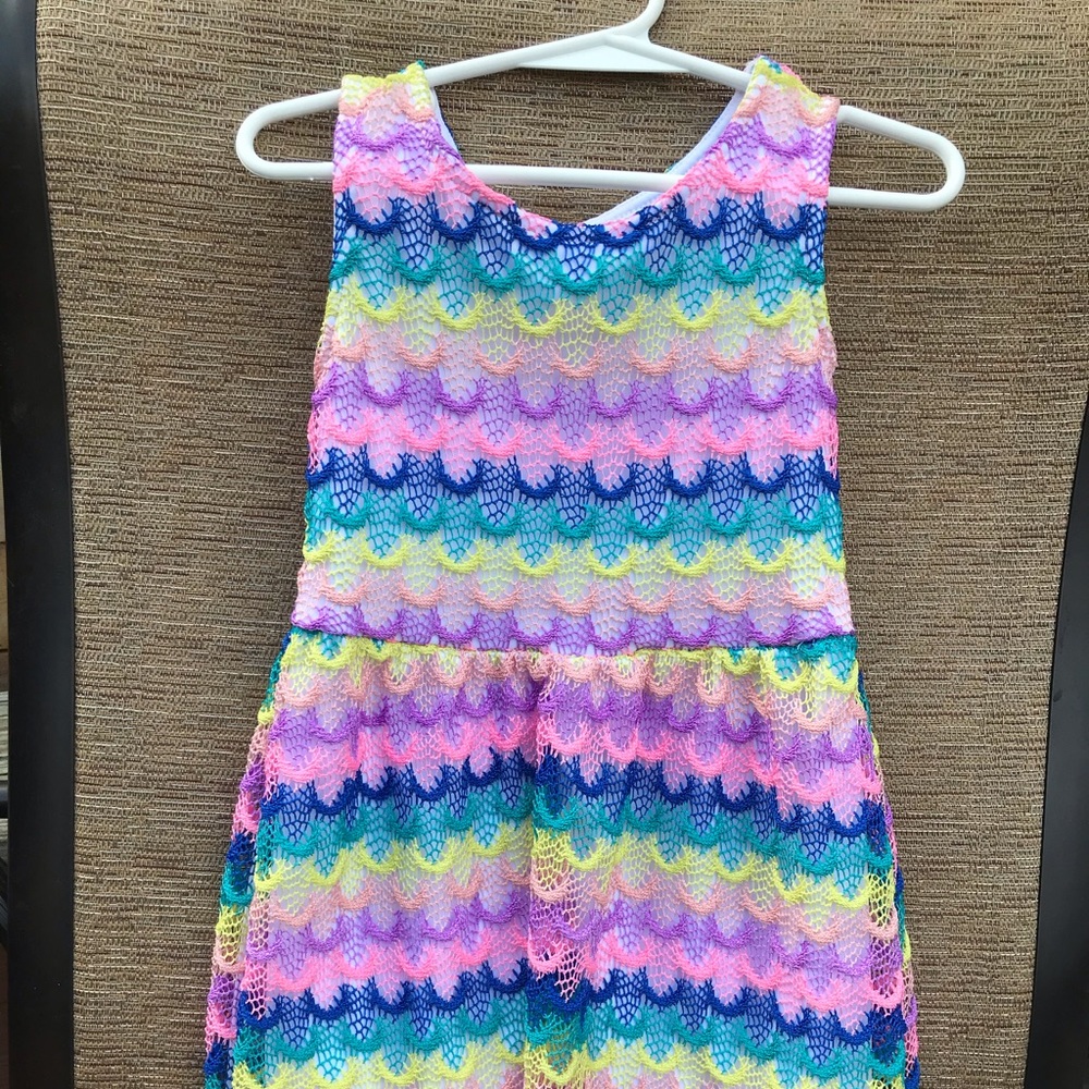 2 girls dresses size 4/5